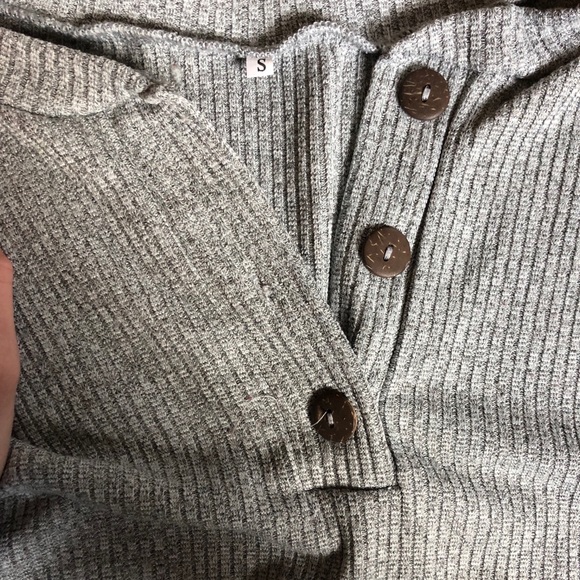 Grey button sweater - Picture 2 of 4